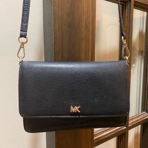 Michael Kors Black Wallet w Removable Crossbody Strap